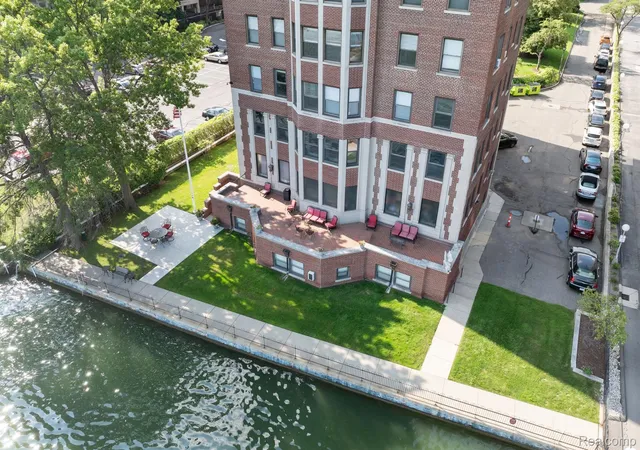 2nd image of 8162 E Jefferson Ave, Detroit, MI 48214