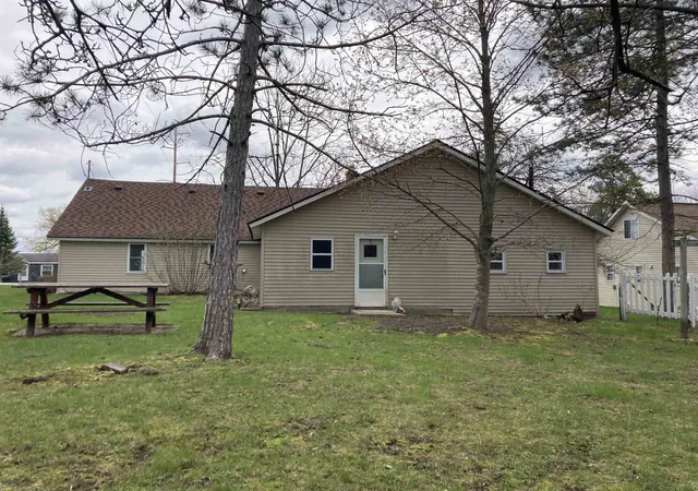 Photo 3 of Single family home for sale at 340 Ward St, Rose City, MI 48654 | MLS# 77080067672 | Listing updated on 2026-06-25