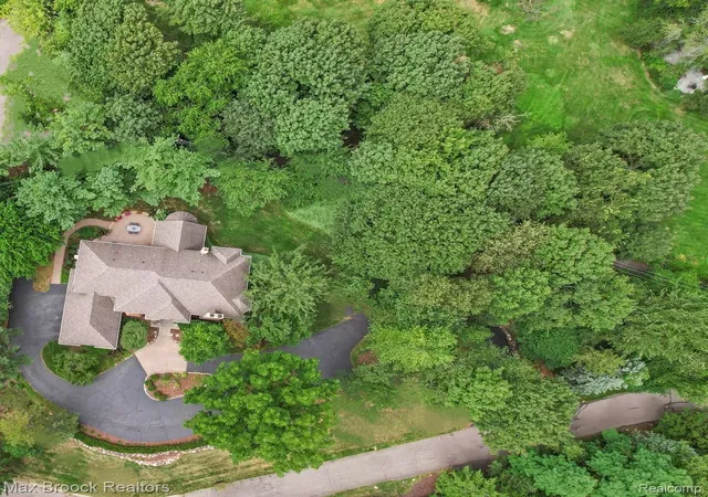 Photo 3 of Mansion for sale at 60 Kingsley Manor Dr, Bloomfield Hills, MI 48304 | MLS# 20261030543 | Listing updated on 2026-09-15