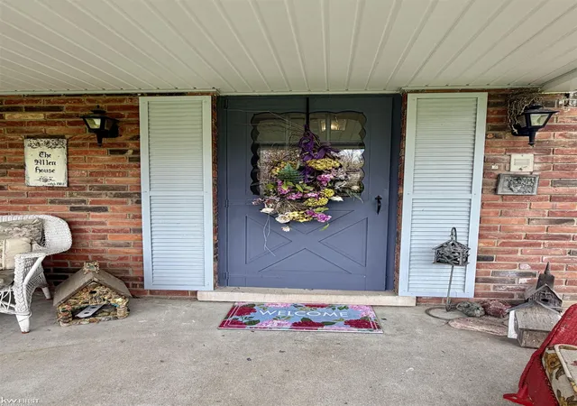 Photo 3 of Single family home for sale at 1269 Briarcliffe Dr, Flint, MI 48532 | MLS# 5050206130 | Listing updated on 2026-10-07