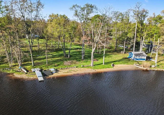 5th image of 31134 Brandywine Rd, Gobles, MI 49055 | MLS# 66026019428