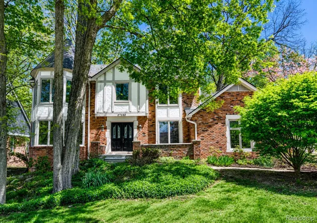 1st image of 27966 Trailwood Ct, Farmington Hills, MI 48331 | MLS# 20261030576