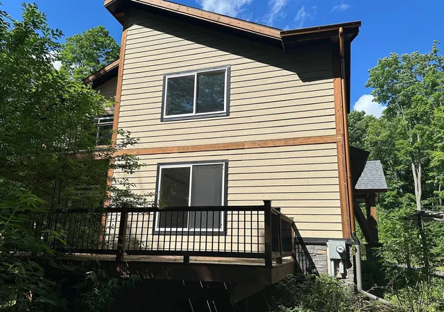 3rd image of 7058 Shade Tree Ln, Traverse City, MI 49685 | MLS# 78080067685