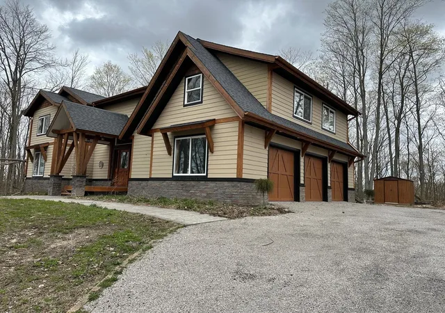 42nd image of 7058 Shade Tree Ln, Traverse City, MI 49685 | MLS# 78080067685