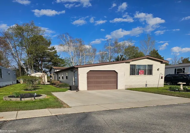 Homes for sale in Kimball Township St Clair, MI | 1792 Meadowlark Ln, Kimball Township St Clair, MI 48074 | MLS# 58050206159