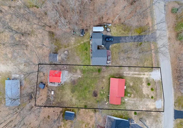 3rd image of 408 Kirkshire Ave, Roscommon, MI 48653 | MLS# 77080067709