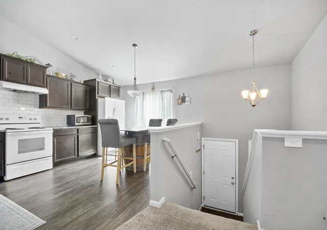 2nd image of 1015 Point Wy, Lawton, MI 49065 | MLS# 66026019550