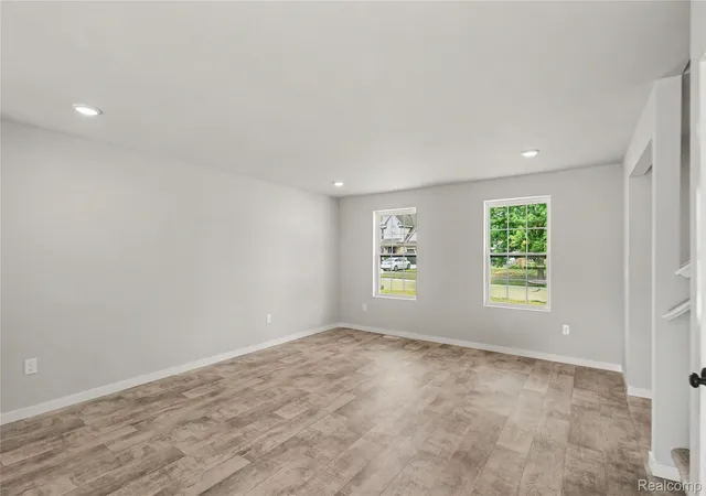 3rd image of 2231 Antrim Dr, Davison, MI 48423 | MLS# 20261030730