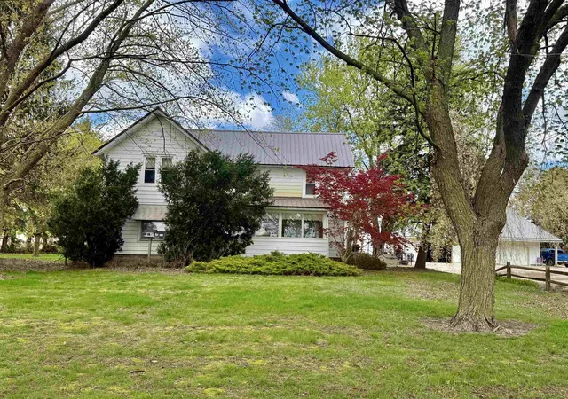 1st image of 2298 W Hayes Rd, Ithaca, MI 48847 | MLS# 79080067717