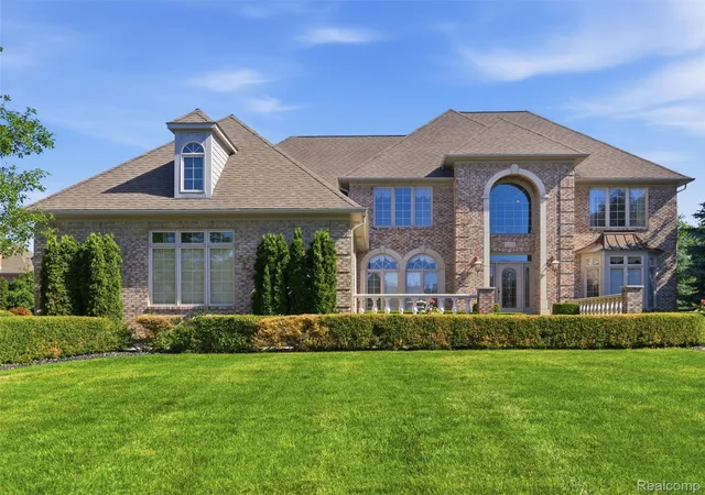 Photo 1 of Single family home for sale at 54150 Queensborough Dr, Shelby Township, MI 48315 | MLS# 20261030783 | Listing updated on 2026-09-18