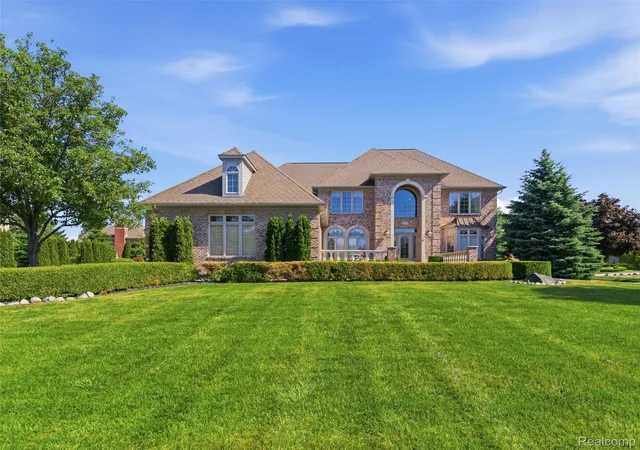 Photo 2 of Single family home for sale at 54150 Queensborough Dr, Shelby Township, MI 48315 | MLS# 20261030783 | Listing updated on 2026-09-18