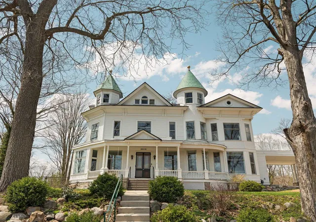 Photo 3 of Mansion for sale at 3515 Jefferson Ave, Traverse City, MI 49684 | MLS# 78080067723 | Listing updated on 2026-10-04