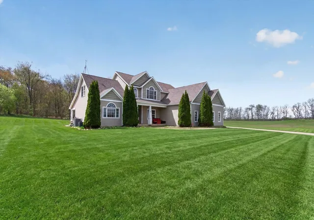 3rd image of 4362 S Vickeryville Rd, Sheridan, MI 48884 | MLS# 79080067725