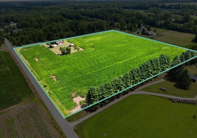 2nd image of 3262 W Wagner Rd, Weesaw Township Berrien, MI 49107 | MLS# 69026019631