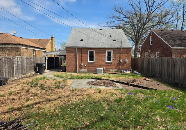 4th image of 19491 Ilene St, Detroit, MI 48221 | MLS# 20261030902