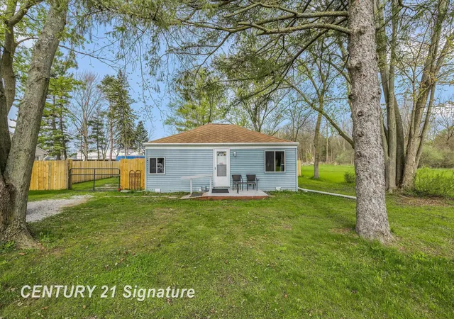 Photo 1 of Sale Pending at 223 Harrison Dr, Saginaw, MI 48609 | MLS# 61050206266 | Listing updated on 2026-07-15