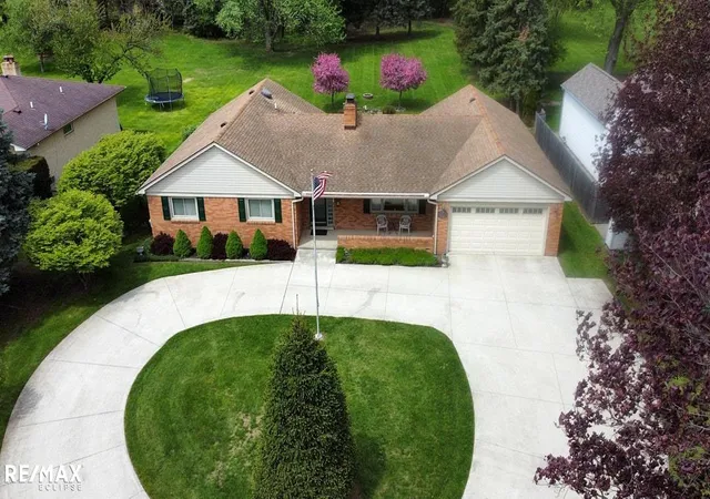 1st image of 2557 Chicago Rd, Warren, MI 48092 | MLS# 58050206276