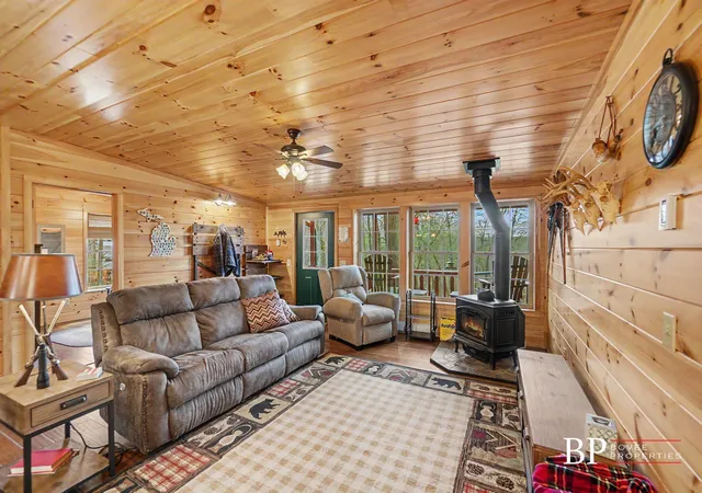 3rd image of 94 W Roosevelt Rd, Bitely, MI 49309 | MLS# 65026019706