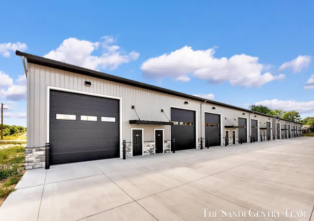 2nd image of 2695 Hein Rd #B102, Muskegon, MI 49445 | MLS# 71026019708