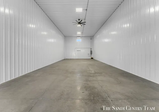 4th image of 2695 Hein Rd #B102, Muskegon, MI 49445 | MLS# 71026019708