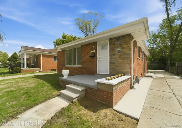 1st image of 19420 Berg Rd, Detroit, MI 48219 | MLS# 20261031057
