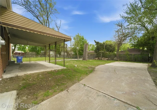 2nd image of 19420 Berg Rd, Detroit, MI 48219 | MLS# 20261031057