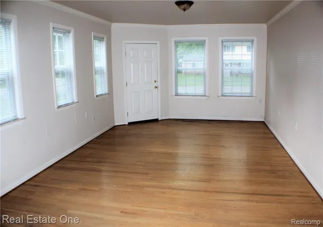 Photo 2 of Single family home for sale at 22324 Charter St, Southfield, MI 48033 | MLS# 20261031061 | Listing updated on 2026-09-14