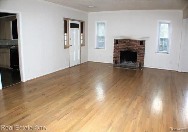 Photo 3 of Single family home for sale at 22324 Charter St, Southfield, MI 48033 | MLS# 20261031061 | Listing updated on 2026-09-14