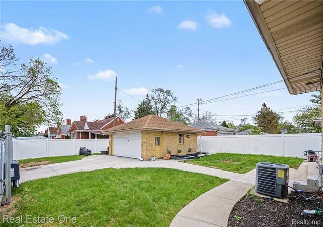 4th image of 3980 W Outer Dr, Detroit, MI 48221 | MLS# 20261031117