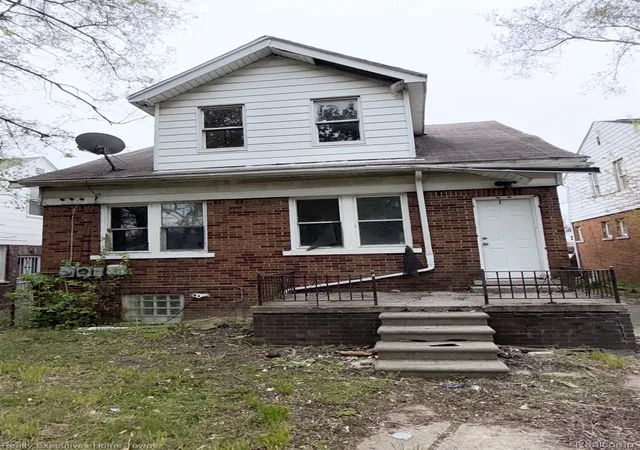 3rd image of 18960 Hamburg St, Detroit, MI 48205 | MLS# 20261031121
