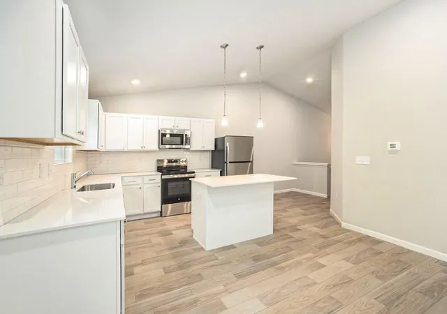 Photo 4 of Single family home for sale at 18342 Loganwood Trl, Pennfield Charter Township Calhoun, MI 49014 | MLS# 66026019779 | Listing updated on 2026-09-30