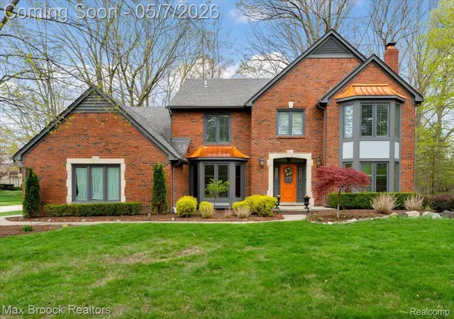 Photo 2 of Single family home for sale at 5536 Whitfield Dr, Troy, MI 48098 | MLS# 20261031181 | Listing updated on 2026-07-07