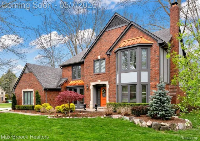 Photo 3 of Single family home for sale at 5536 Whitfield Dr, Troy, MI 48098 | MLS# 20261031181 | Listing updated on 2026-07-07
