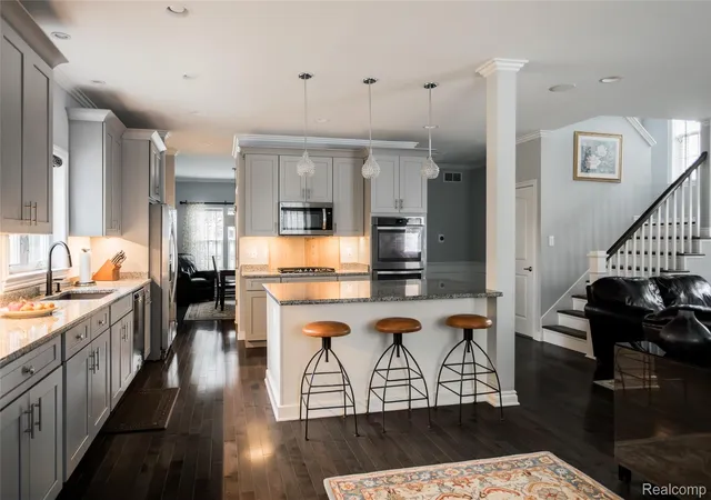Photo 3 of Single family home for sale at 302 S Blair Ave, Royal Oak, MI 48067 | MLS# 20261031266 | Listing updated on 2026-07-06