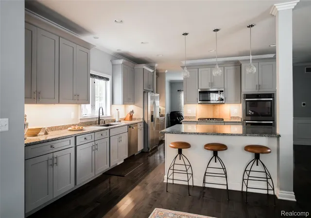 Photo 4 of Single family home for sale at 302 S Blair Ave, Royal Oak, MI 48067 | MLS# 20261031266 | Listing updated on 2026-07-06
