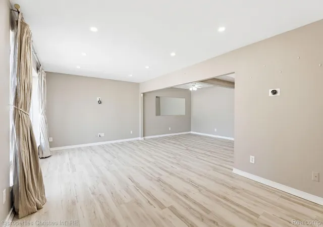 5th image of 8700 Common Rd, Warren, MI 48093 | MLS# 20261031275