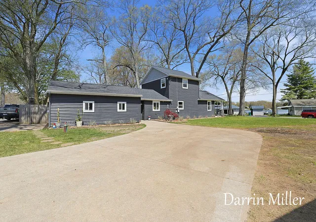 Photo 2 of Single family home for sale at 6289 Middle Lake Rd, Twin Lake, MI 49457 | MLS# 71026019823 | Listing updated on 2026-07-29