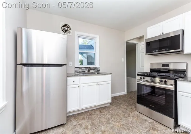 Photo 4 of Single family home for sale at 8269 Westminster Ave, Warren, MI 48089 | MLS# 20261031307 | Listing updated on 2026-07-06