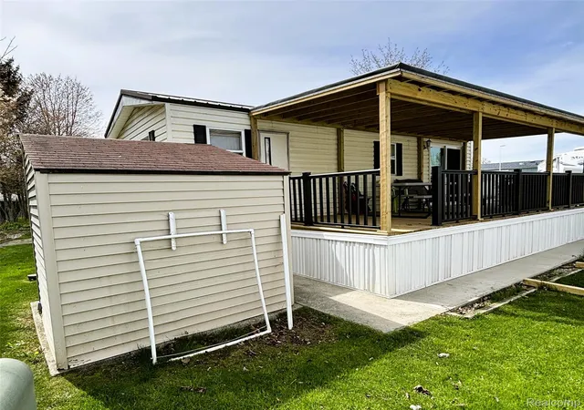 Photo 3 of Single family home for sale at 7166 Ben Franklin Dr, Lexington, MI 48450 | MLS# 20261031347 | Listing updated on 2026-07-18