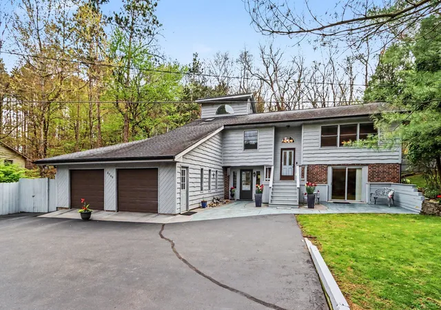 Photo 1 of Single family home for sale at 6700 N Sprinkle Rd, Kalamazoo, MI 49004 | MLS# 66026019918 | Listing updated on 2026-09-17