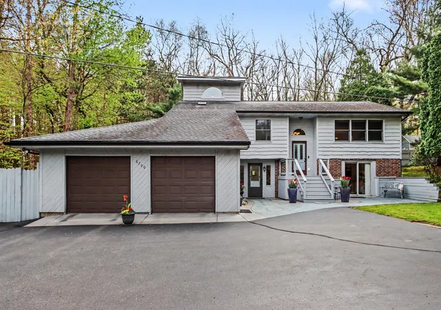Photo 2 of Single family home for sale at 6700 N Sprinkle Rd, Kalamazoo, MI 49004 | MLS# 66026019918 | Listing updated on 2026-09-17