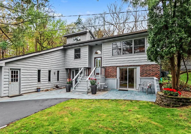 Photo 3 of Single family home for sale at 6700 N Sprinkle Rd, Kalamazoo, MI 49004 | MLS# 66026019918 | Listing updated on 2026-09-17