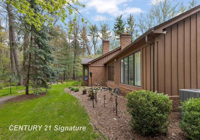 4th image of 3616 White Pine Way St, Midland, MI 48640 | MLS# 61050206421