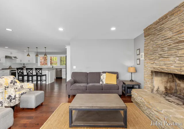 Photo 4 of Single family home for sale at 7314 Thornapple Park Dr SE, Grand Rapids, MI 49546 | MLS# 65026019998 | Listing updated on 2026-09-14
