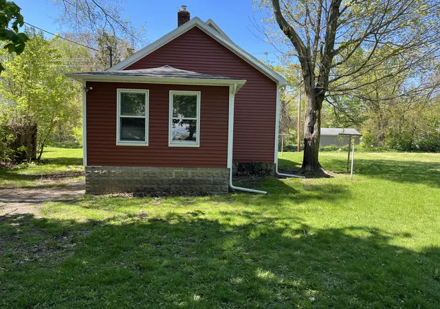3rd image of 861 Paw Paw Ave, Benton Charter Township Berrien, MI 49022 | MLS# 69026020027