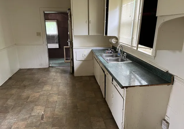 5th image of 861 Paw Paw Ave, Benton Charter Township Berrien, MI 49022 | MLS# 69026020027