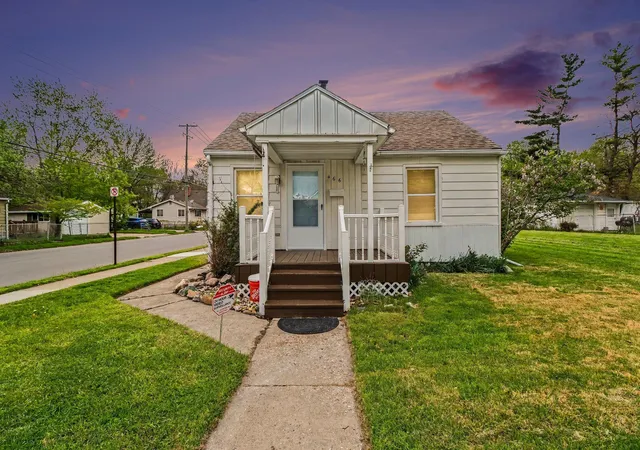 Photo 1 of Single family home for sale at 466 W Maxlow Ave, Hazel Park, MI 48030 | MLS# 81026020032 | Listing updated on 2026-08-21