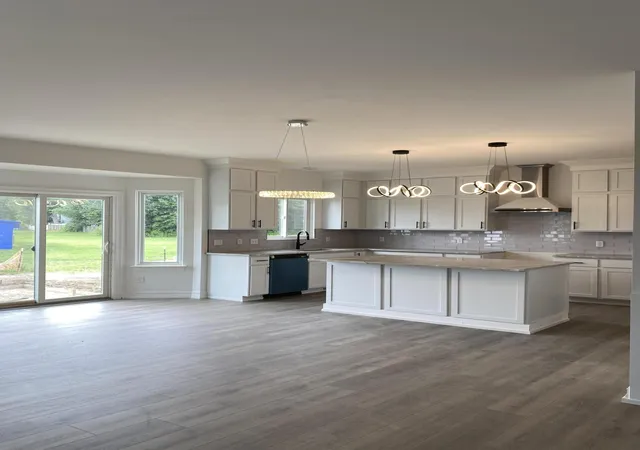 Photo 3 of Single family home for sale at 733 Britt Cir Dr #10, Dundee, MI 48131 | MLS# 81026020050 | Listing updated on 2026-08-07