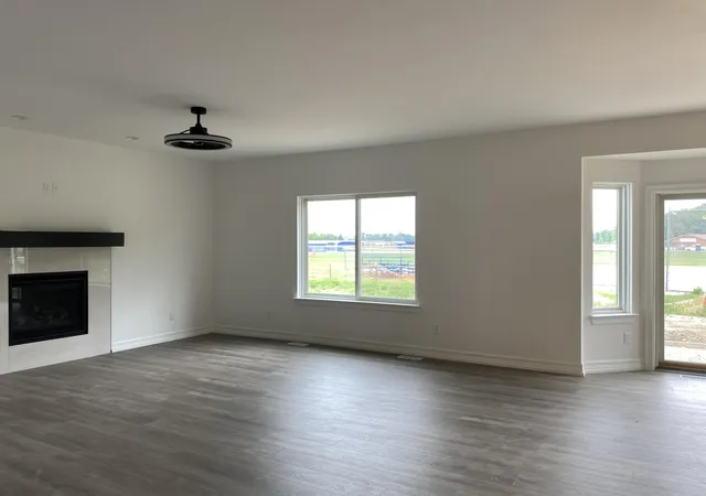 Photo 4 of Single family home for sale at 733 Britt Cir Dr #10, Dundee, MI 48131 | MLS# 81026020050 | Listing updated on 2026-08-07