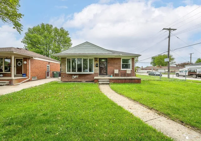 Homes for sale in Southgate City Wayne, MI | 15351 Richmond St, Southgate City Wayne, MI 48195 | MLS# 57050206501